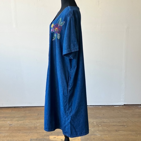 Vintage Chambray embroidered mid length dress - Picture 3 of 9